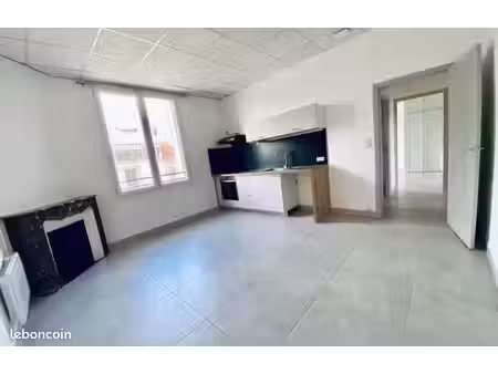 t3 61 m² – rénové – très lumineux – orange centre