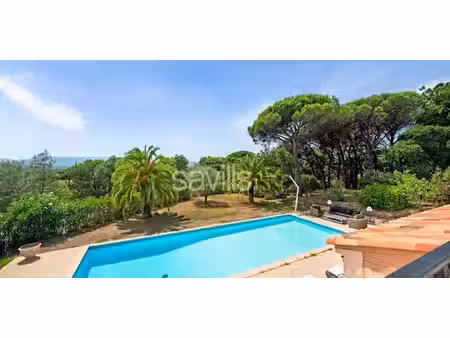 villa avec piscine et terrasse grimaud (83)