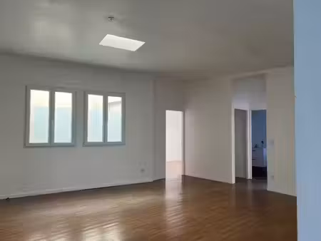 carbon blanc  a vendre t3 de 73m2 dans maison en pierre