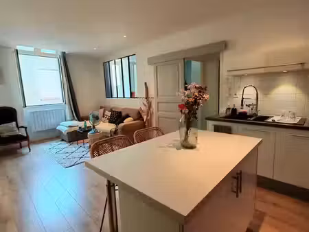 location appartement 2 pièces 52.5 m² à montauban (82000)  750 €