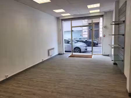 lens centre local commercial +/-50 m²
