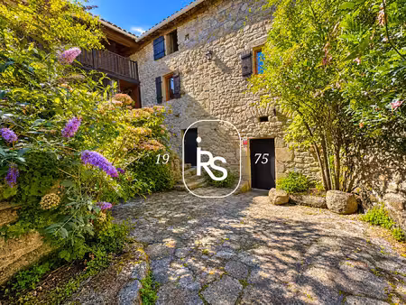 authentique maison en pierre de hameau de 154 m2 a finir de