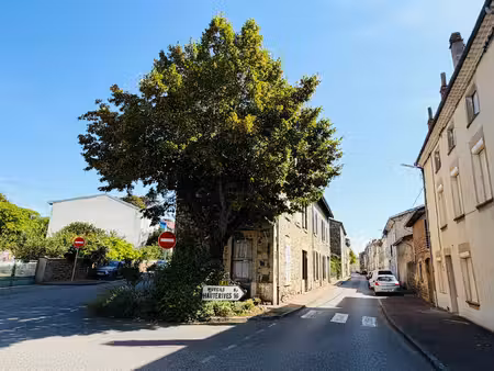 spécial investisseurs – ensemble immobilier à rénover - 208 m² saint uze