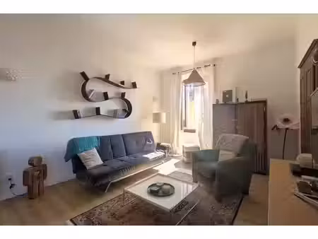 location meublée appartement 3 pièces 60 m² à brando (20222)  980 €