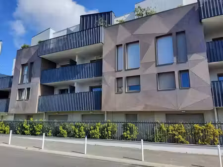 location appartement 2 pièces 46 m² à la rochelle (17000)  950 €