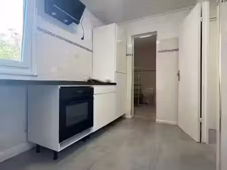 location appartement 4 pièces 67 m² à rillieux-la-pape (69140)  1 160 €