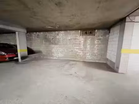 quartier solbosch - emplacement de parking couvert