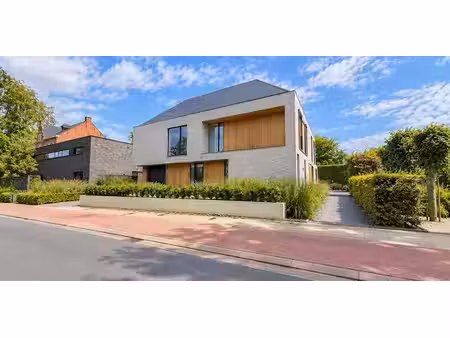 maison à louer à lembeke pour € 1.400 avec 2 chambres à coucher