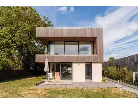 magnifique maison au peb a+