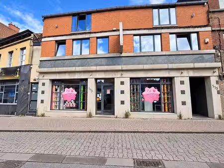 commerce à louer – ± 100 m² – excellente visibilité