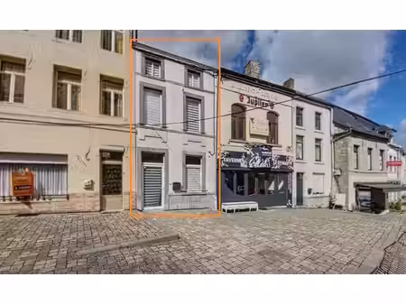 maison avec beaux volumes au coeur de walcourt