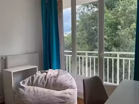 location meublée appartement 3 pièces 60 m² à versailles (78000)  550 €