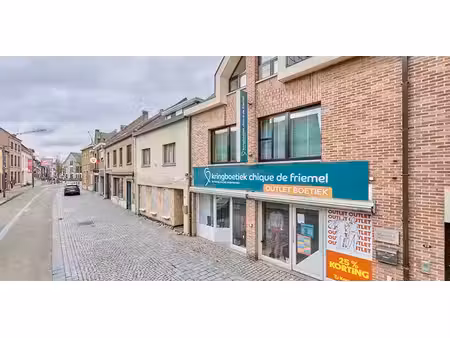 bien commercial à vendre à peer pour € 229.000