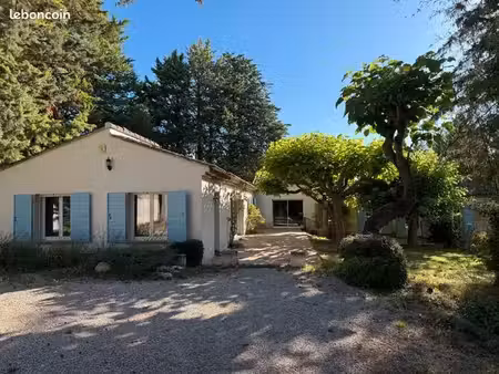 référence : 7226-pel - puyricard – propriété de caractère avec piscine  vue sainte-victoir
