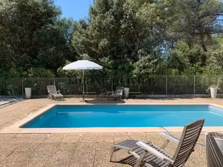 saint paul les durance : mas provençal au calme