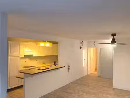 location appartement 1 pièce à floirac (33270)  419 €