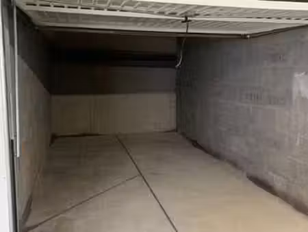 location garage box et parking à saint-malo (35400) : à louer / 15m² saint-malo