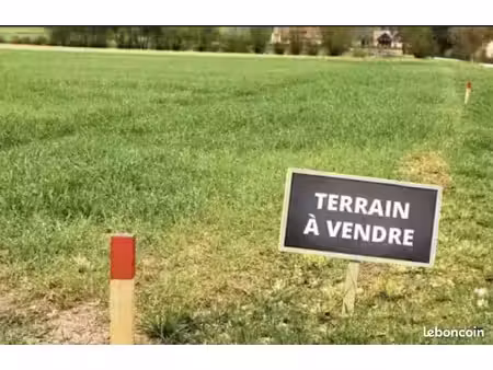 terrain 389 m² saint marcel les valence