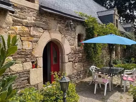 location meublé temporaire dans uns magnifique cadre de verdure dans la longère d'un manoi