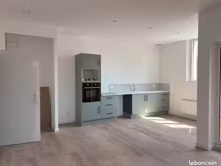 ◊ offre de location – t3 60m² à la couronne (centre-ville)