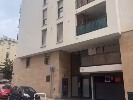 box fermé parking sécurisé catalans