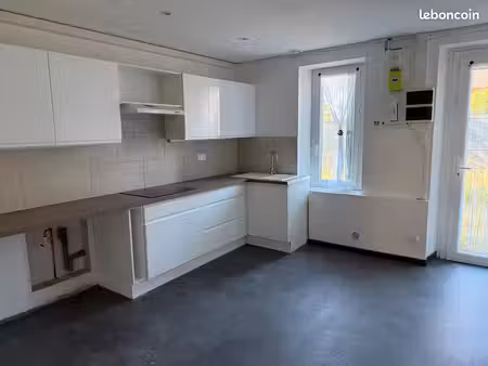maison mitoyenne 83 90 m² – 2 chambres + dressing – écommoy