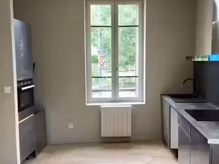 location appartement 2 pièces 33 m² à vaulx-en-velin (69120)  618 €