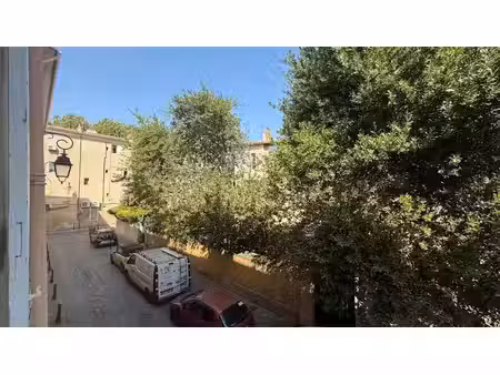 location appartement 2 pièces 31 m² à aix-en-provence (13090)  672 €