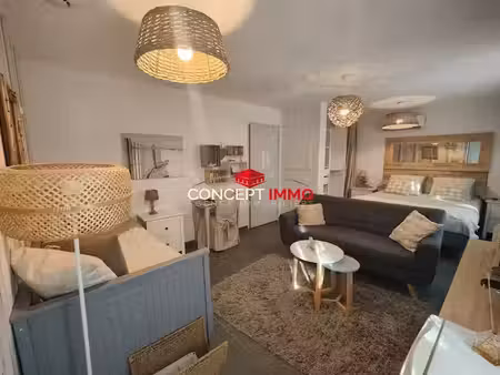 location meublée appartement 1 pièce 25 m² à méounes-lès-montrieux (83136)  500 €