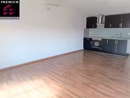 location appartement 3 pièces 56 m² à pézilla-la-rivière (66370)  680 €