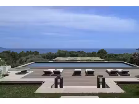 maison de luxe à vendre à la croix-valmer