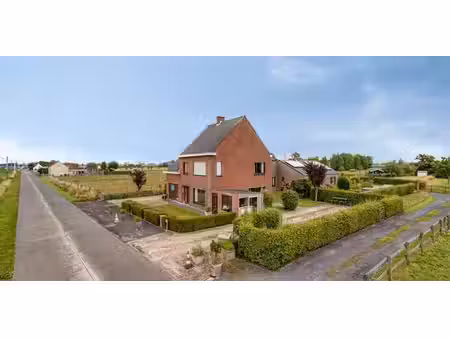 maison à vendre à leke pour € 489.000 avec 9 chambres à coucher