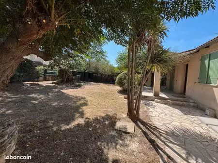 trets proche centre maison plain pied 100 m2 sur 670 m2 terrain