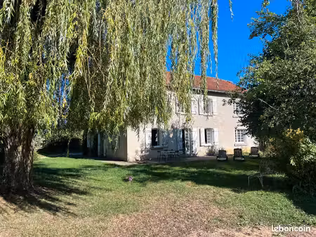 superbe maison familiale 250m2 sur 45 ares de terrain arboré