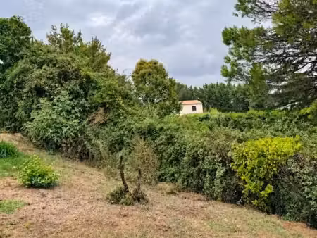 terrain 1 030 m² cabries