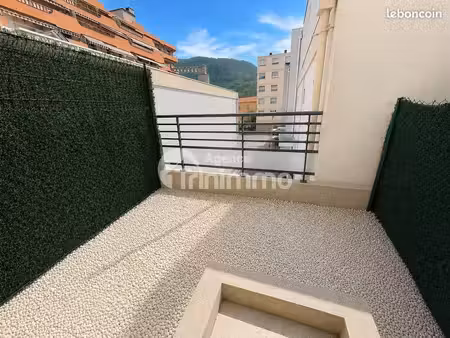 studio 1 pièce 17 m²