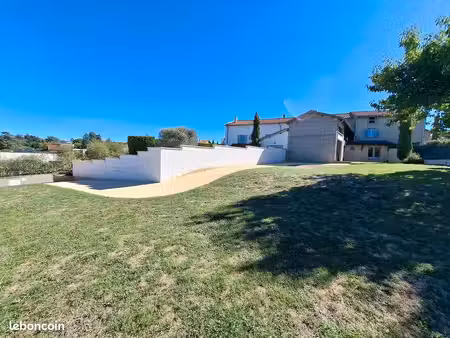 ferme de village rénovée à montanay