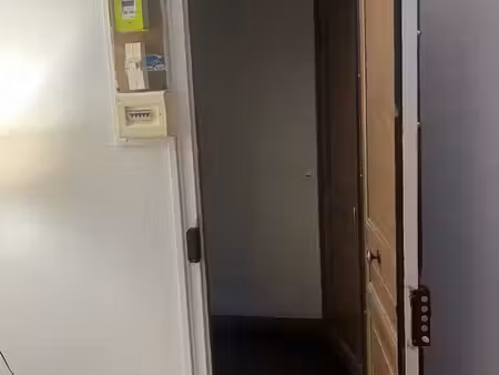 pièce 5m2 bureau/stockage