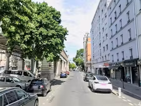 local commercial 16 m²