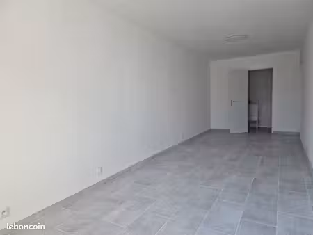 local commercial