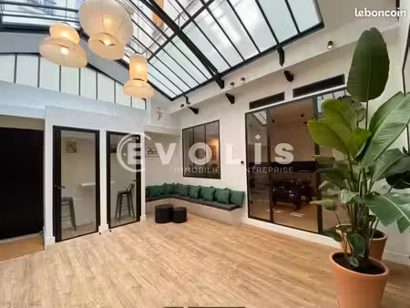 bureaux 100 m²