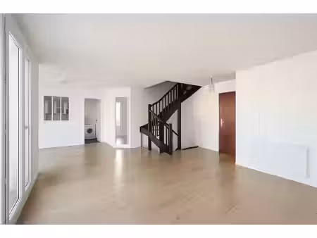 appartement duplex villeneuve la garenne 6 pièce(s) 121.89 m2