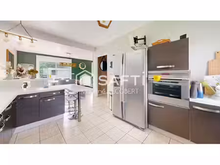 maison 4 chambres dont en en rdc idéalement situé à la gorgue