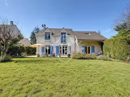 morainvilliers - belle maison 8 pièces de 191 m² avec jardin