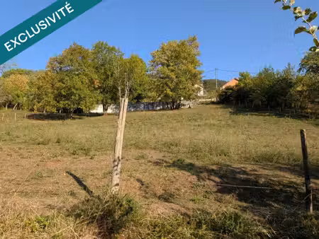 terrain constructible de 2788 m² – centre-ville de salins-les-bains – vue dégagée