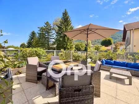 goncelin – charmant duplex avec grande terrasse  cave et parking couvert