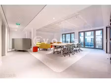 bureau 1 107 m²