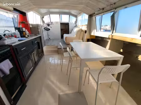 logement atypique flottant – 40 m² – bordeaux bassin à flot