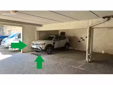parking intérieur sécurisé 12.5m2