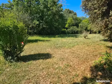 terrain 1 200 m² creon